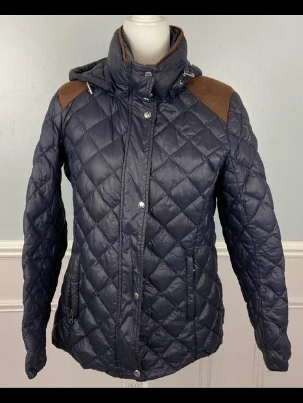 Women's Quilted Navy Puffer Jacket with Brown Shoulder Detail